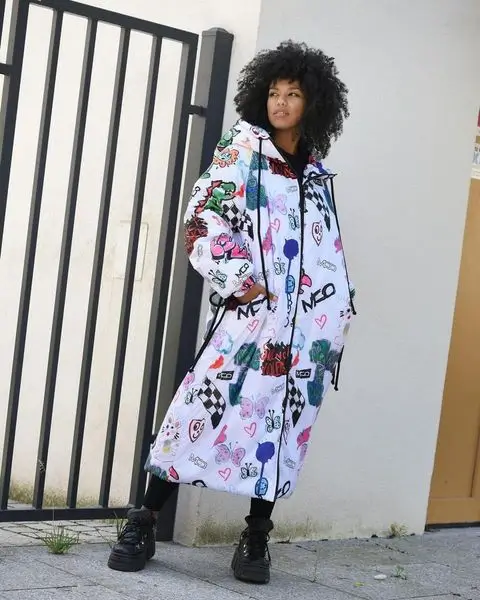 mco Nothing is Real bialy 1