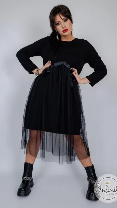 INFINITE Sukienka Tuba z tiulem