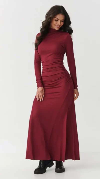 MAKADAMIA Sukienka maxi z golfem i marszczeniem M897 (bordo)